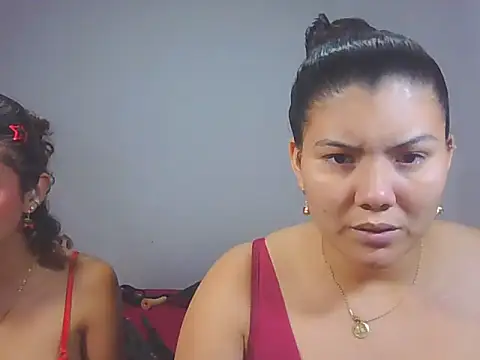 Helena-Paola online show from 02.04.26