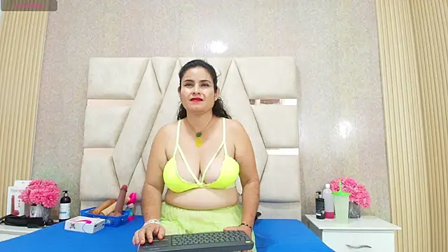 CrystallGomes online show from 04.18.26