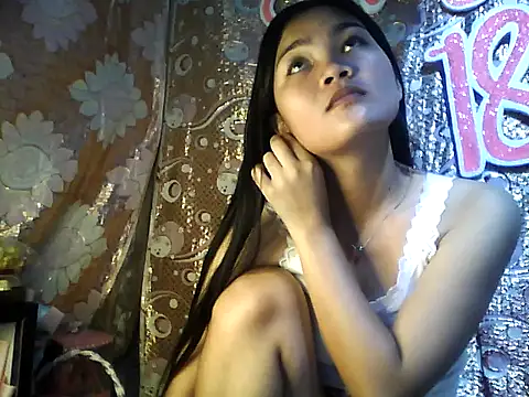 PinaySkinnyJust18 online show from 02.15.26