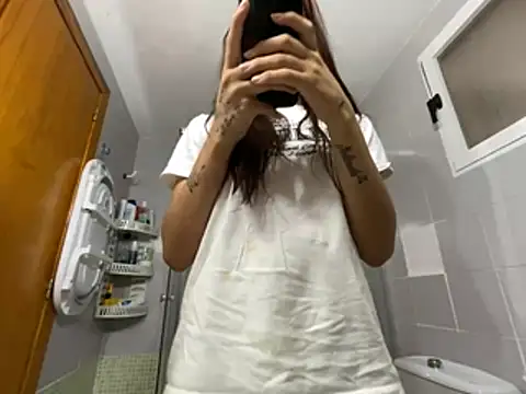 Lily WellGifted online show from 06.07.26