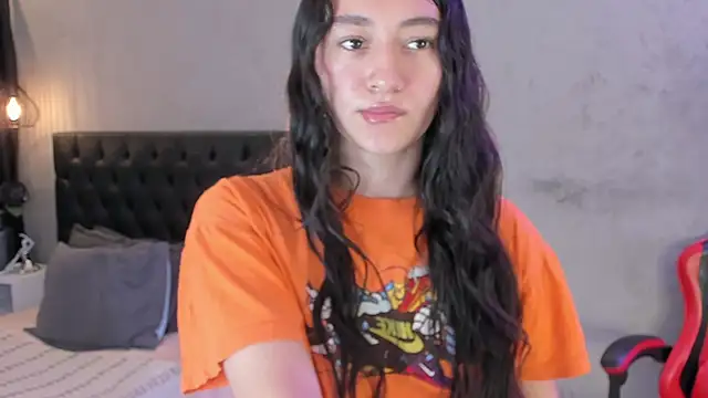 isabella nowa online show from 04.18.26