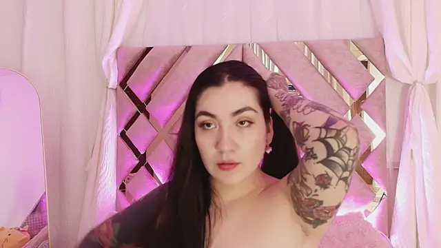 KathiaJenner online show from 04.18.26