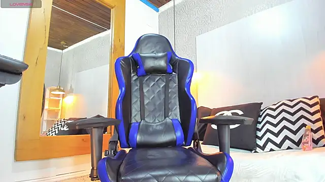 Snapshot of Dusan_Grey77 chatting on 02.24.26 Dusan Grey77 online show from 02.24.26