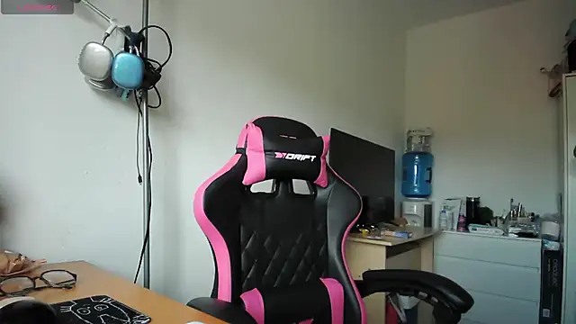 Yulian Milf online show from 04.01.26