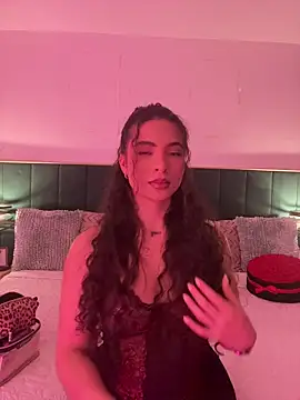 Snapshot of IrinaBlanc chatting on 07.29.26 IrinaBlanc online show from 07.29.26