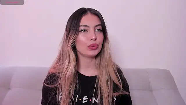 Snapshot of Fernanda_aaaa chatting on 05.11.26 Fernanda aaaa online show from 05.11.26