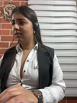 A-uroora online show from 02.19.26