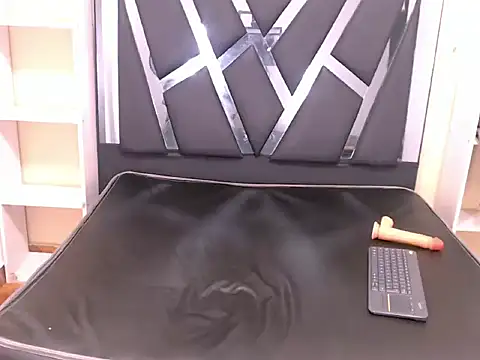 Snapshot of William_Lewis chatting on 02.05.26 William Lewis online show from 02.05.26