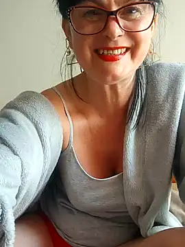 Snapshot of AliceSwan57 chatting on 05.25.26 AliceSwan57 online show from 05.25.26
