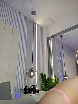 JuliaColemann online show from 04.09.26