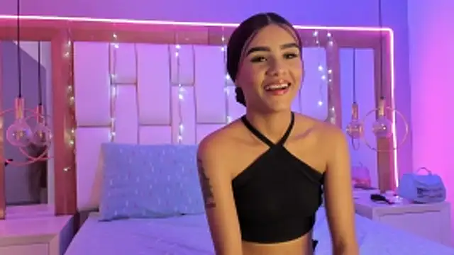 Snapshot of StefanyCondia chatting on 02.11.26 StefanyCondia online show from 02.11.26