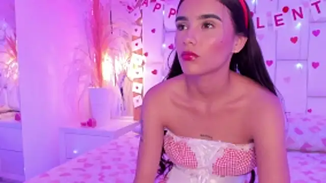 Snapshot of StefanyCondia chatting on 02.14.26 StefanyCondia online show from 02.14.26