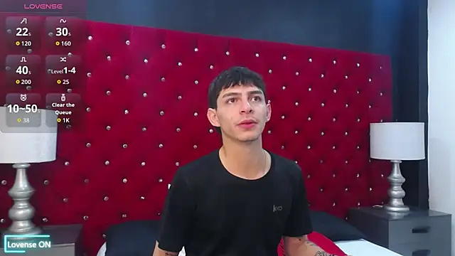 Logan Woods online show from 02.05.26