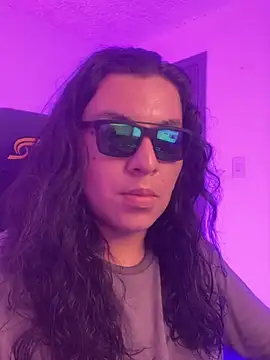 Snapshot of Yigolo__ chatting on 07.19.26 Yigolo online show from 07.19.26