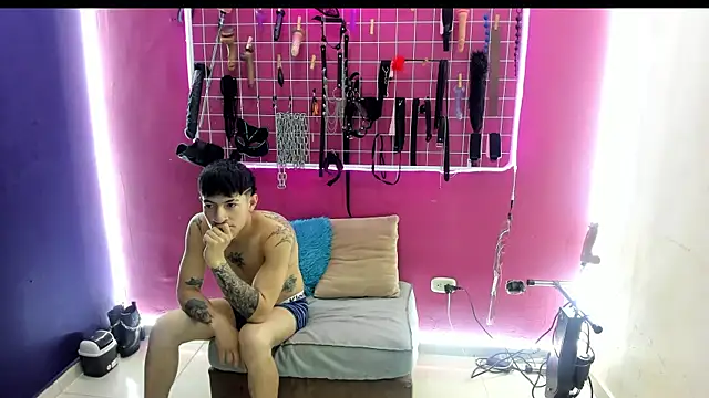 Slave Melany bdsm online show from 04.18.26