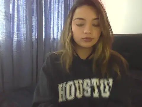 Snapshot of Itsgabyx chatting on 02.12.26 Itsgabyx online show from 02.12.26