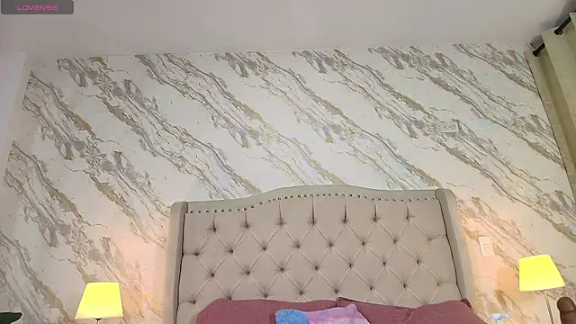 isabella rossee  online show from 04.18.26