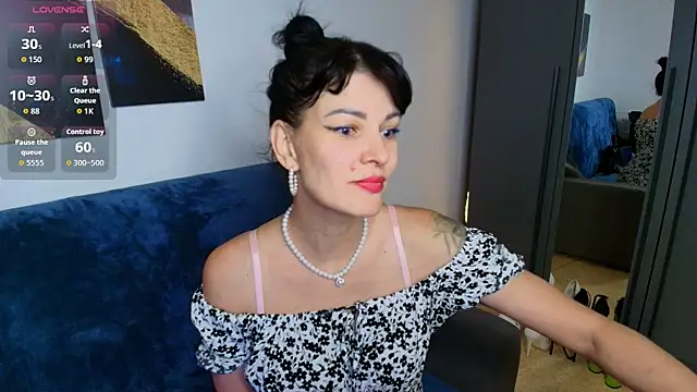 Snapshot of Agata__Moore chatting on 06.07.26 Agata Moore online show from 06.07.26
