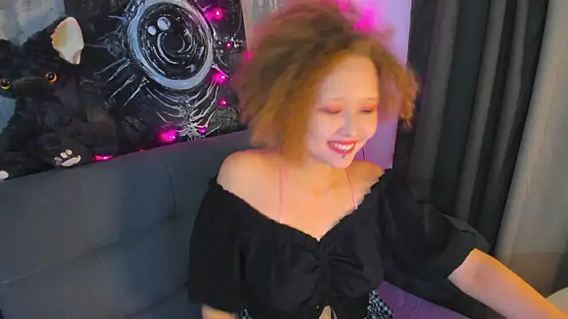 Snapshot of Senya_Sol chatting on 05.30.26 Senya Sol online show from 05.30.26