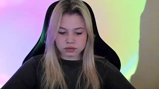 Lulu Di online show from 02.22.26