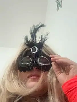 Snapshot of Azra-azrat0 chatting on 03.04.26 Azra-azrat0 online show from 03.04.26