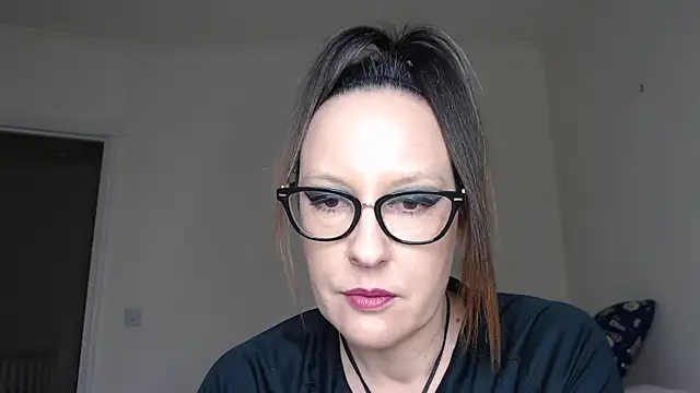 Snapshot of PsychicDominatrix chatting on 02.03.26 PsychicDominatrix online show from 02.03.26