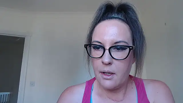 Snapshot of PsychicDominatrix chatting on 07.24.26 PsychicDominatrix online show from 07.24.26