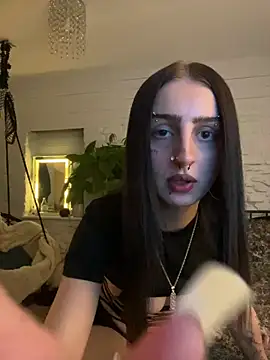 Snapshot of bellaxlauren chatting on 06.14.26 bellaxlauren online show from 06.14.26