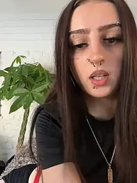 Snapshot of bellaxlauren chatting on 06.19.26 bellaxlauren online show from 06.19.26