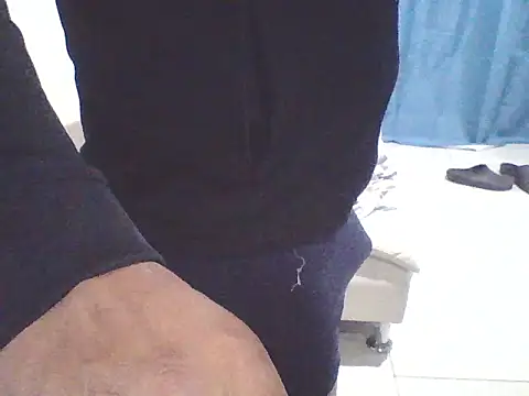 Snapshot of chadroas@xh chatting on 03.25.26 chadroasxh online show from 03.25.26