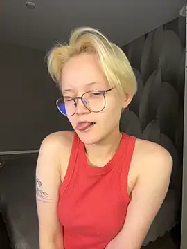 LuunaDorean online show from 02.02.26