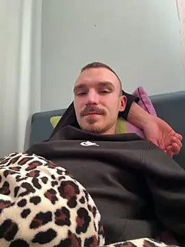 TheMaskShow online show from 02.05.26