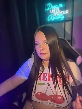 Snapshot of Elysiasecret chatting on 05.17.26 Elysiasecret online show from 05.17.26