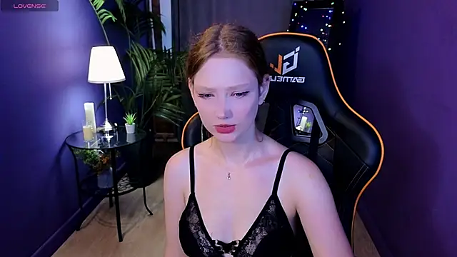 Snapshot of Your_lilith_ chatting on 06.18.26 Your lilith online show from 06.18.26