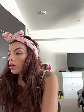 Mandygonewild online show from 02.25.26