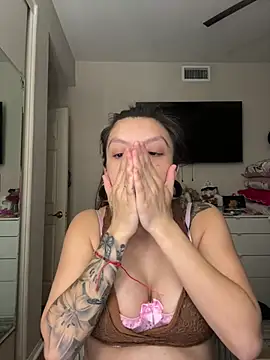 Mandygonewild online show from 04.24.26