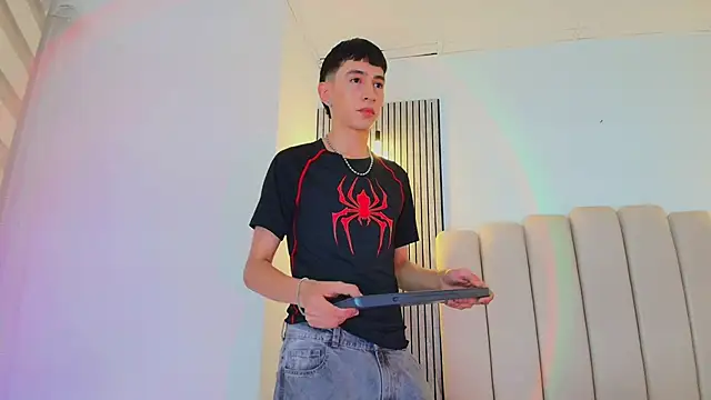 lian cameron online show from 05.06.26