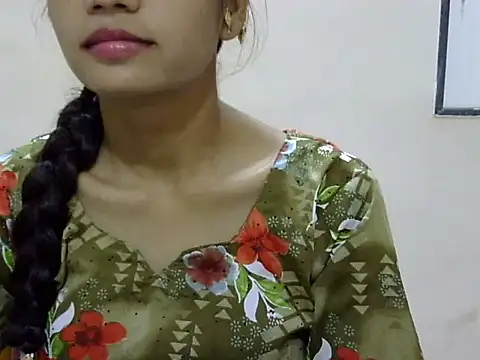 Snapshot of Kulsum_S chatting on 06.14.26 Kulsum S online show from 06.14.26