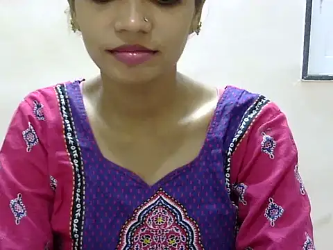Snapshot of Kulsum_S chatting on 06.18.26 Kulsum S online show from 06.18.26