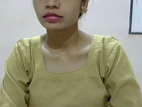 Snapshot of Kulsum_S chatting on 06.19.26 Kulsum S online show from 06.19.26