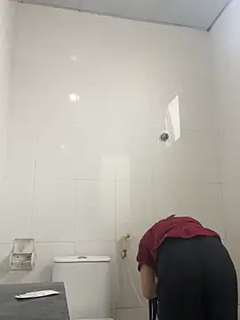 Snapshot of Lyn-be99 chatting on 02.17.26 Lyn-be99 online show from 02.17.26