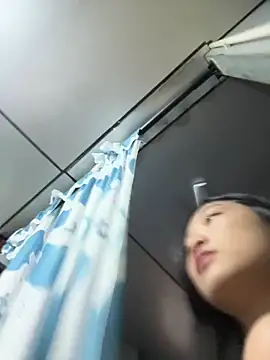 Snapshot of Lyn-be99 chatting on 05.12.26 Lyn-be99 online show from 05.12.26