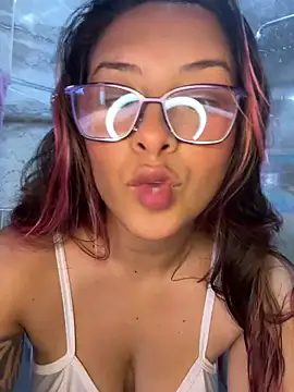 SOPHIIE LUX  online show from 02.14.26