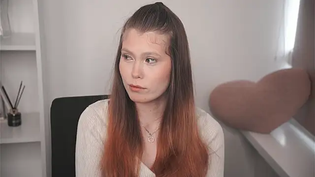 Snapshot of MarnieWootan chatting on 02.18.26 MarnieWootan online show from 02.18.26