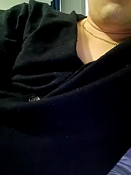 Snapshot of Ryzca chatting on 02.11.26 Ryzca online show from 02.11.26