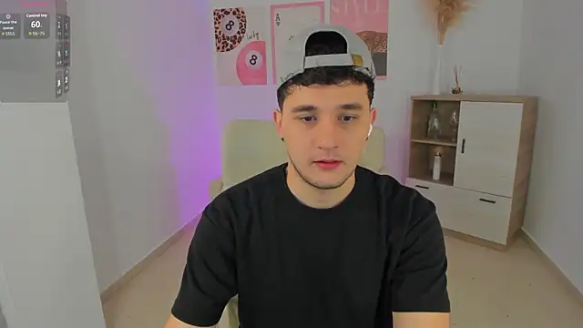 Snapshot of Massimo_Fiore chatting on 02.13.26 Massimo Fiore online show from 02.13.26