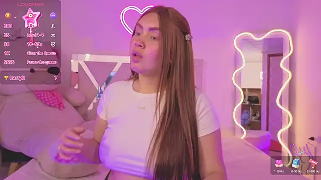 Snapshot of SABRIINA_TAY chatting on 02.18.26 SABRIINA TAY online show from 02.18.26