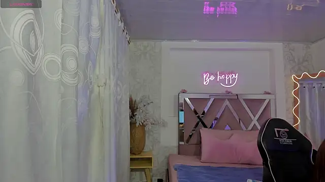 SABRIINA TAY online show from 04.13.26