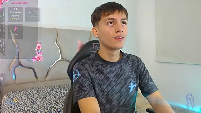 Snapshot of EVAN_TAY chatting on 02.03.26 EVAN TAY online show from 02.03.26