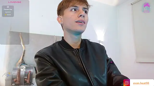 EVAN TAY online show from 04.07.26